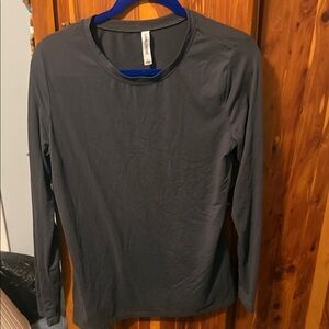 Zenana Outfitters Gray Long Sleeve Tee